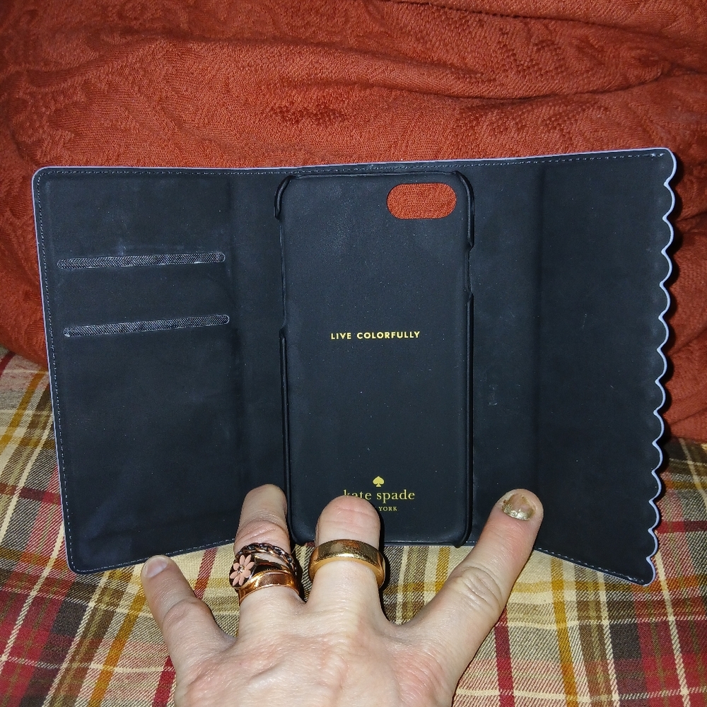 🎈♤Kate Spade♤🎈BUY 1 GET 1 FREE-ALL LISTINGS - NY Scallop Folio Wristlet iPhone - Picture 7 of 7